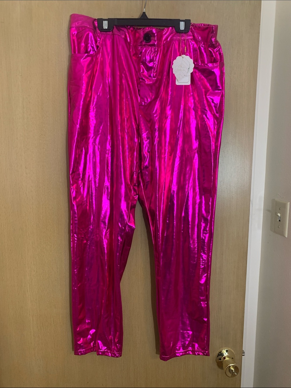 Shiny Metallic Magenta Leggings - Women